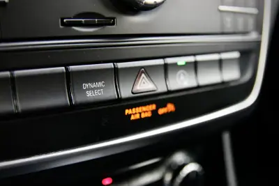 Mercedes-Benz GLA 180 2016 - 22500 EUR, 148000 km - AUTO.MOTO.pt - 148000km - foto 27 de 32