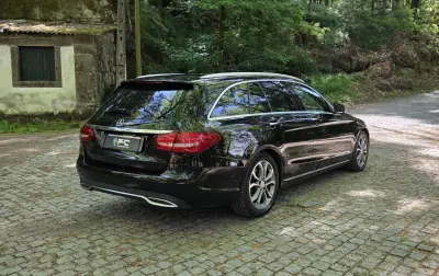 Mercedes-Benz C 200 2015 - 13750 EUR, 234000 km - AUTO.MOTO.pt - 234000km - foto 9 de 23