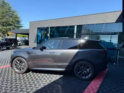 Land Rover Range Rover Sport 2025 - 136000 EUR, 4000 km - AUTO.MOTO.pt - 4000km - foto 6 de 12
