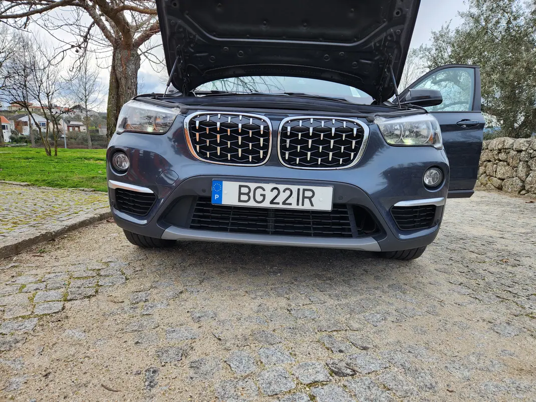 BMW X1 2017 - 16000 EUR, 205000 km - AUTO.MOTO.pt - 205000km - foto 3 de 10