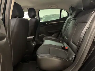 Renault Mégane 2016 - 12990 EUR, 118000 km - AUTO.MOTO.pt - 118000km - foto 17 de 30