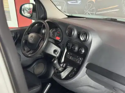 Mercedes-Benz Citan 108 CDI 2019 - 12990 EUR, 217135 km - AUTO.MOTO.pt - 217135km - foto 14 de 16