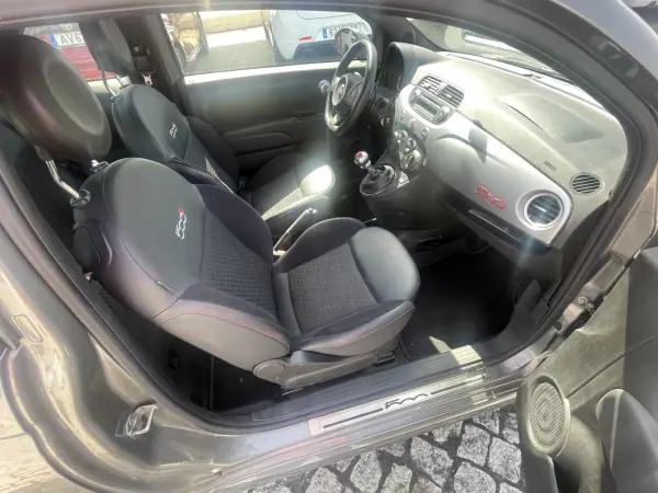 Fiat 500 2013 - 8450 EUR, 171800 km - AUTO.MOTO.pt - 171800km - foto 10 de 11