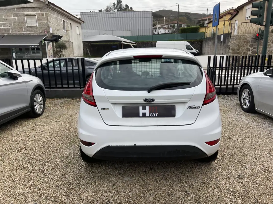 Ford Fiesta 1.4 TDCI 2010 - 4250 EUR, 260000 km - AUTO.MOTO.pt - 260000km - foto 4 de 16