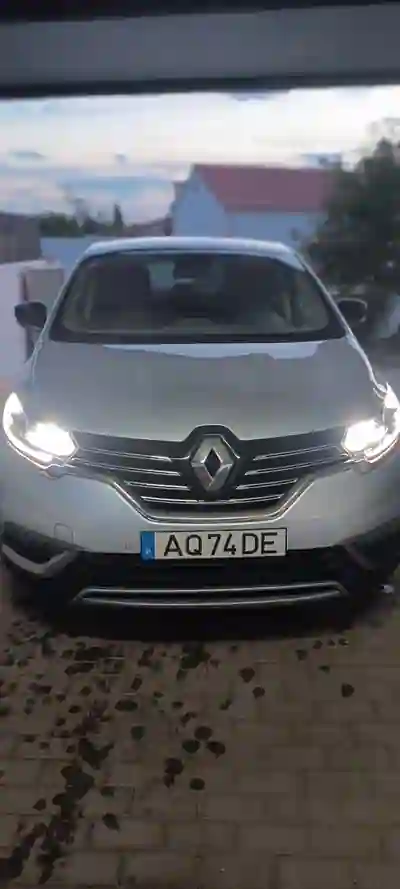 Renault Espace 2016 - 19500 EUR, 165000 km - AUTO.MOTO.pt - 165000km - foto 3 de 15