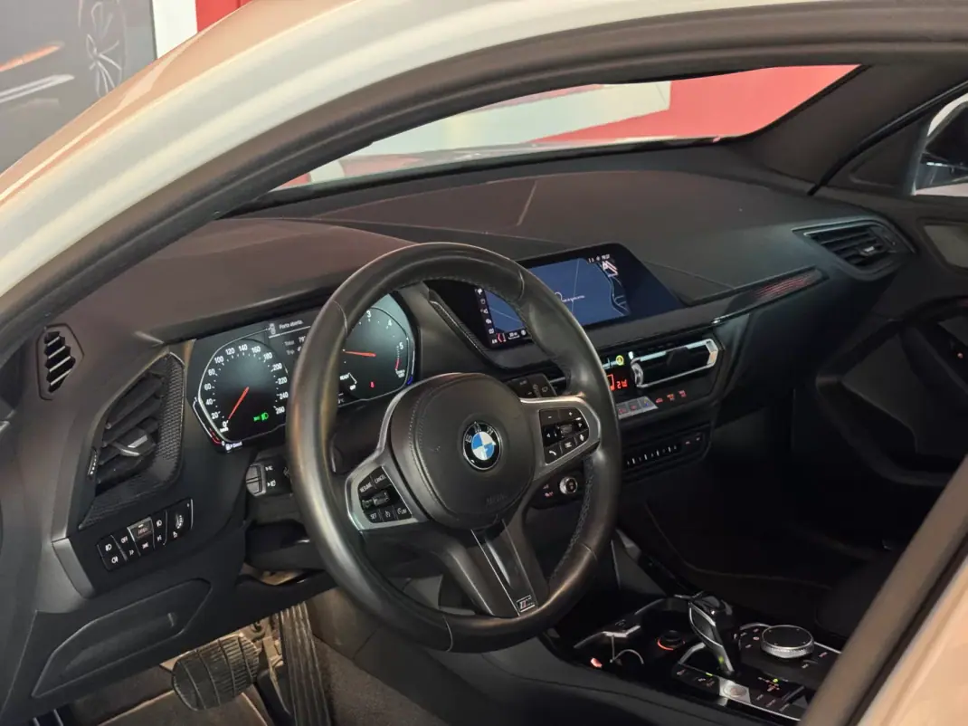 BMW 116 2019 - 22990 EUR, 79362 km - AUTO.MOTO.pt - 79362km - foto 16 de 20