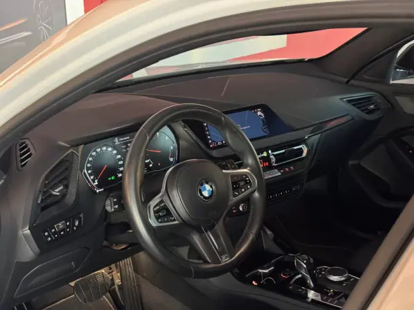 BMW 116 2019 - 22990 EUR, 79362 km - AUTO.MOTO.pt - 79362km - foto 16 de 20