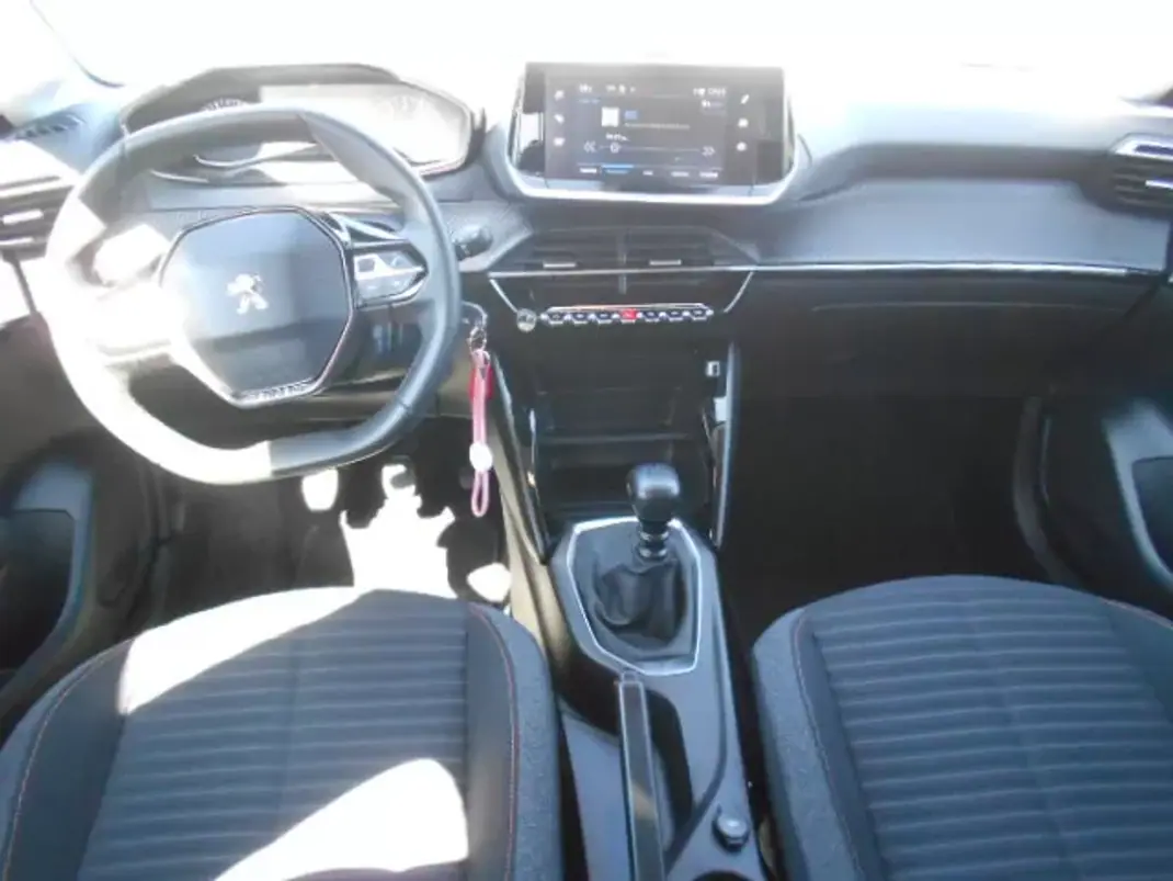Peugeot 208 2024 - 15900 EUR, 36144 km - 36144km - foto 8 de 14
