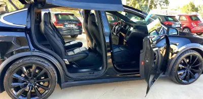 Tesla Model X 2019 - 59990 EUR, 179000 km - AUTO.MOTO.pt - 179000km - foto 17 de 61