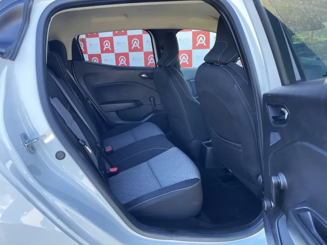 Renault Clio 2021 - 12490 EUR, 129465 km - AUTO.MOTO.pt - 129465km - foto 21 de 22