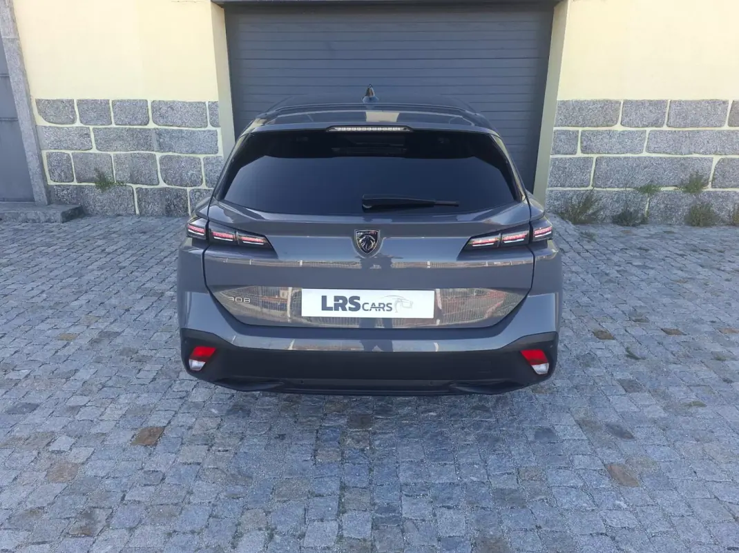Peugeot 308 SW 2024 - 19990 EUR, 43772 km - 43772km - foto 6 de 17