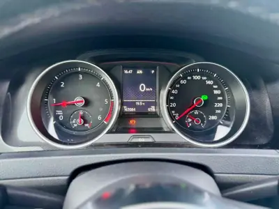 Volkswagen Golf 2015 - 17980 EUR, 168500 km - AUTO.MOTO.pt - 168500km - foto 16 de 21