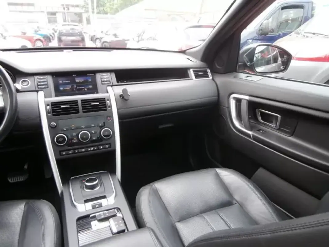 Land Rover Discovery Sport 2017 - 22500 EUR, 165585 km - 165585km - foto 15 de 37