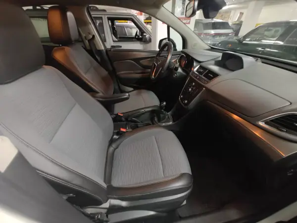 Opel Mokka 2016 - 11900 EUR, 114000 km - AUTO.MOTO.pt - 114000km - foto 6 de 16