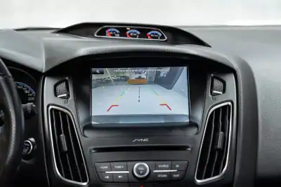 Ford Focus 2016 - 42950 EUR, 61000 km - AUTO.MOTO.pt - 61000km - foto 42 de 49