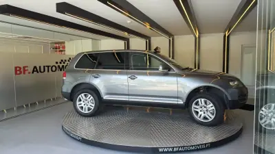 Volkswagen Touareg 2006 - 13900 EUR, 262462 km - AUTO.MOTO.pt - 262462km - foto 8 de 60