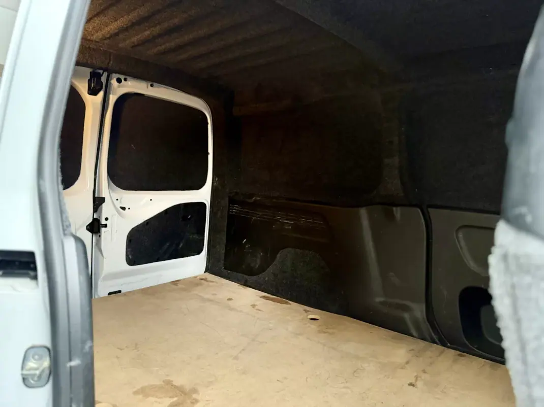 Peugeot 2024 - 18950 EUR, 82000 km - AUTO.MOTO.pt - 82000km - foto 24 de 24