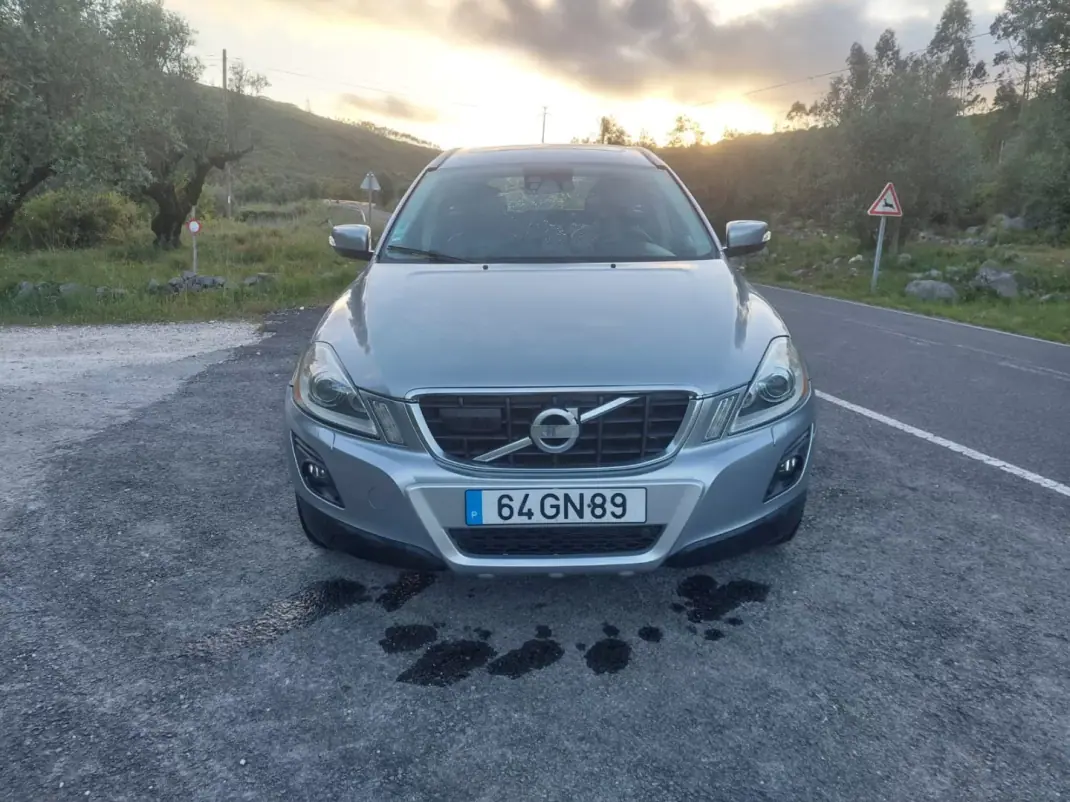 Volvo XC 60 2008 - 11900 EUR, 295804 km - AUTO.MOTO.pt - 295804km - foto 2 de 15
