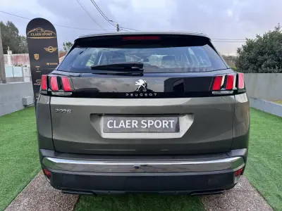 Peugeot 3008 2019 - 13900 EUR, 180000 km - AUTO.MOTO.pt - 180000km - foto 5 de 45