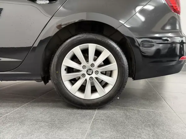 SEAT Leon ST 2017 - 10990 EUR, 147000 km - AUTO.MOTO.pt - 147000km - foto 4 de 22