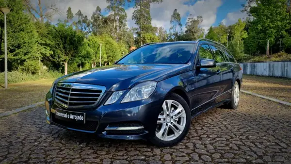 Mercedes-Benz E 220 2010 - 17450 EUR, 226000 km - AUTO.MOTO.pt - 226000km - foto 2 de 24