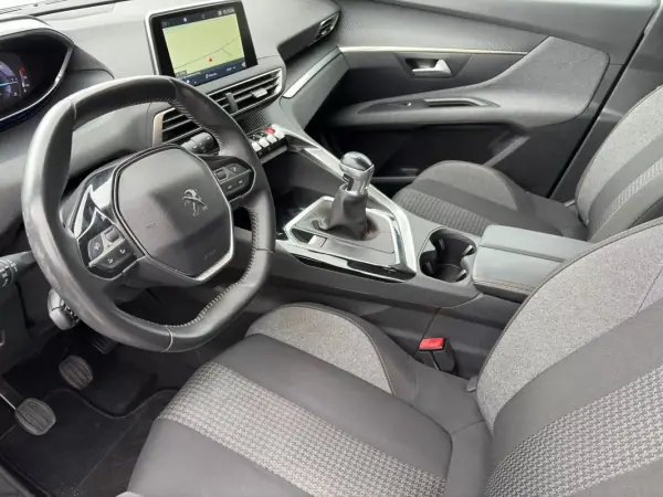 Peugeot 3008 2019 - 17900 EUR, 66750 km - AUTO.MOTO.pt - 66750km - foto 4 de 21