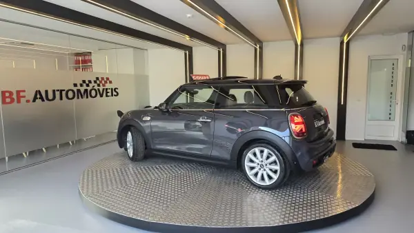 MINI Cooper 2019 - 25500 EUR, 96321 km - AUTO.MOTO.pt - 96321km - foto 14 de 53