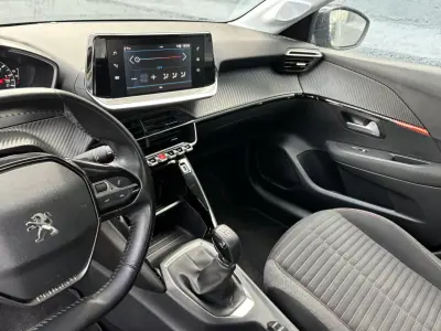 Peugeot 208 2021 - 12250 EUR, 98601 km - AUTO.MOTO.pt - 98601km - foto 15 de 23