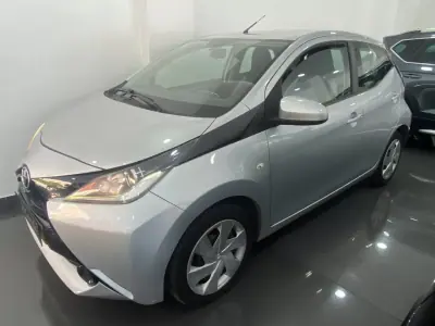 Toyota Aygo 2015 - 9850 EUR, 116267 km - AUTO.MOTO.pt - 116267km - foto 4 de 34