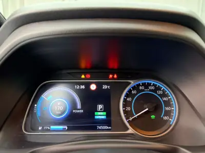 Nissan Leaf 2018 - 12500 EUR, 74000 km - AUTO.MOTO.pt - 74000km - foto 21 de 23