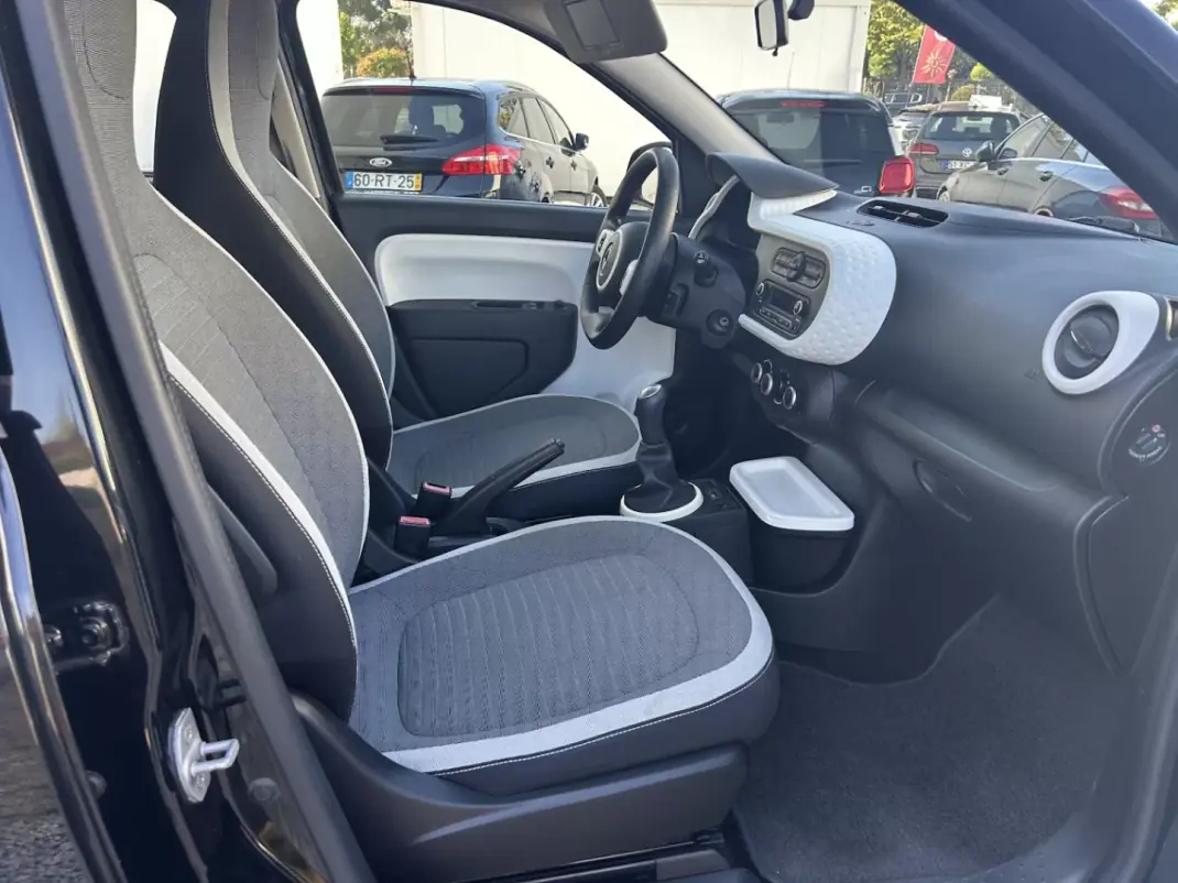 Renault Twingo 2017 - 10000 EUR, 35800 km - 35800km - foto 8 de 15