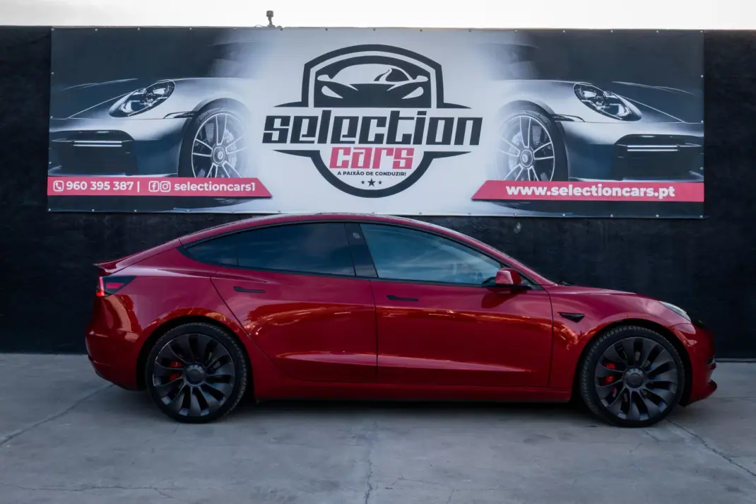 Tesla Model 3 2022 - 32900 EUR, 57000 km - AUTO.MOTO.pt - 57000km - foto 2 de 26