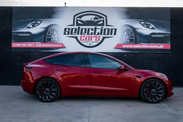 Tesla Model 3 2022 - 32900 EUR, 57000 km - AUTO.MOTO.pt - 57000km - foto 2 de 26