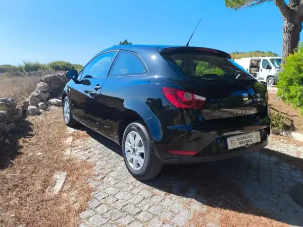 SEAT Ibiza 2012 - 5965 EUR, 167600 km - AUTO.MOTO.pt - 167600km - foto 3 de 10