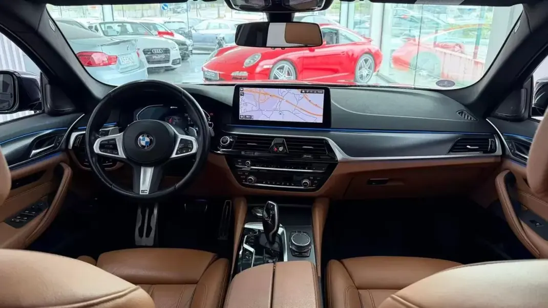 BMW 530e 2022 - 30990 EUR, 141000 km - AUTO.MOTO.pt - 141000km - foto 18 de 42