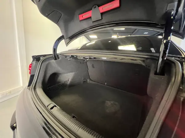 Audi S3 Limousine 2018 - 35990 EUR, 114000 km - AUTO.MOTO.pt - 114000km - foto 46 de 48