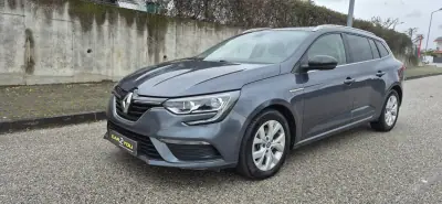 Renault Mégane Sport Tourer 2019 - 8950 EUR, 360000 km - AUTO.MOTO.pt - 360000km - foto 3 de 23