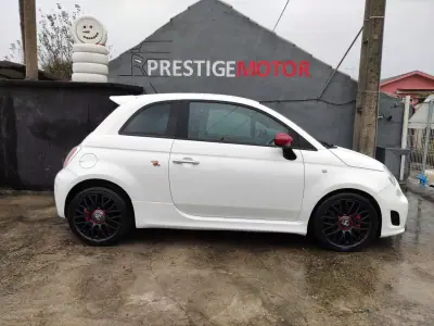 Fiat 500 2009 - 11900 EUR, 123000 km - AUTO.MOTO.pt - 123000km - foto 5 de 9