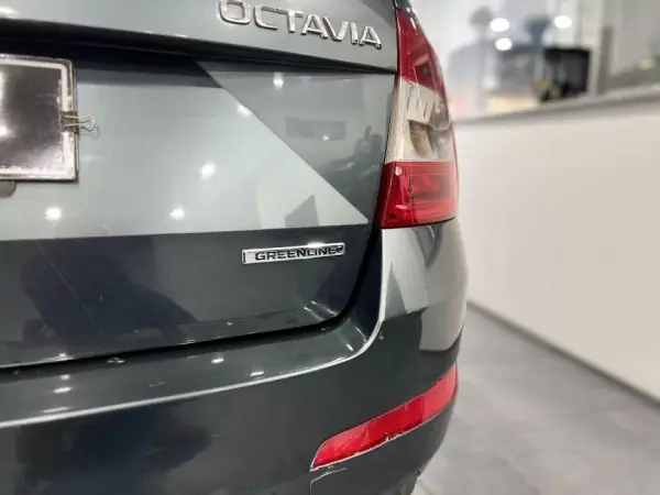 Skoda Octavia Break 2014 - 9950 EUR, 247387 km - AUTO.MOTO.pt - 247387km - foto 5 de 25