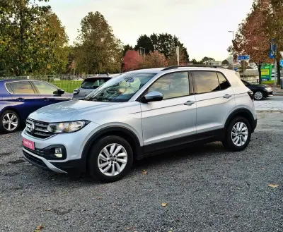 Volkswagen T-Cross 2022 - 15900 EUR, 80100 km - AUTO.MOTO.pt - 80100km - foto 6 de 28