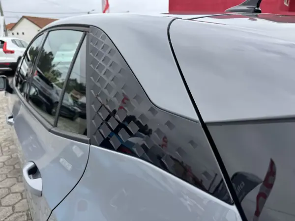 Cupra Born 2024 - 28750 EUR, 35000 km - 35000km - foto 30 de 47