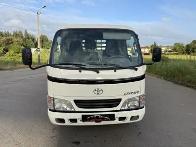 Toyota 2007 - 19900 EUR, 230000 km - AUTO.MOTO.pt - 230000km - foto 9 de 19