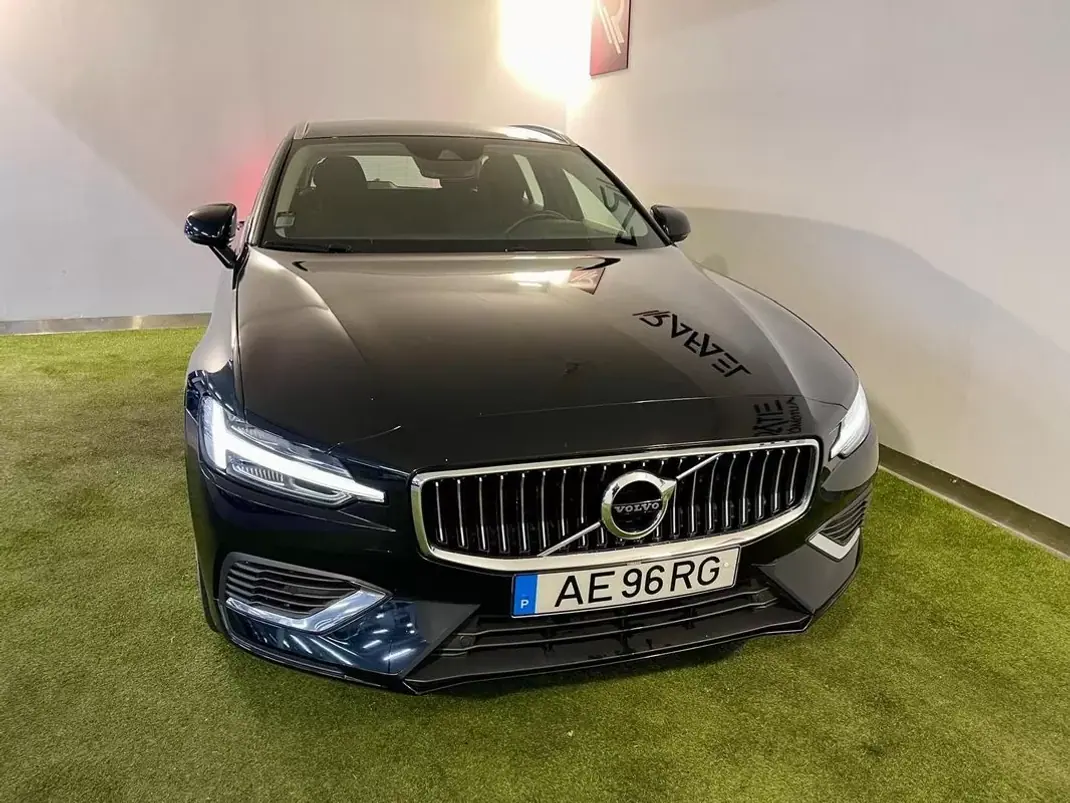Volvo V60 2020 - 28350 EUR, 62000 km - AUTO.MOTO.pt - 62000km - foto 3 de 30