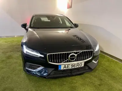 Volvo V60 2020 - 28350 EUR, 62000 km - AUTO.MOTO.pt - 62000km - foto 3 de 30