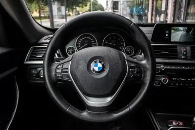 BMW 318 Gran Turismo 2019 - 21900 EUR, 233336 km - 233336km - foto 10 de 36