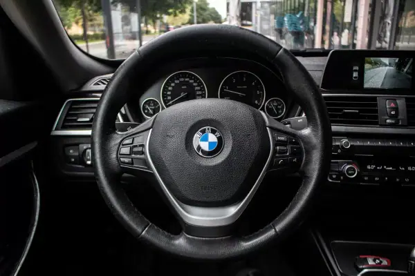 BMW 318 Gran Turismo 2019 - 21900 EUR, 233336 km - 233336km - foto 10 de 36