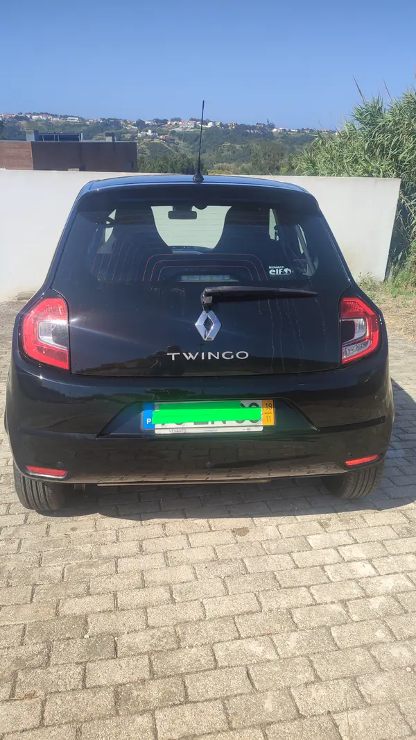 Renault Twingo 2019 - 8500 EUR, 77000 km - AUTO.MOTO.pt - 77000km - foto 3 de 11