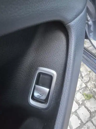 Mercedes-Benz S 350 2017 - 42950 EUR, 142000 km - AUTO.MOTO.pt - 142000km - foto 9 de 19
