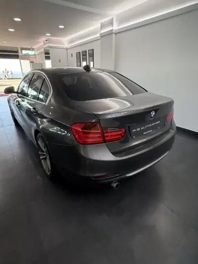 BMW 318 2013 - 15990 EUR, 138000 km - AUTO.MOTO.pt - 138000km - foto 4 de 8