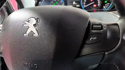 Peugeot 2008 2016 - 13750 EUR, 44423 km - AUTO.MOTO.pt - 44423km - foto 27 de 58